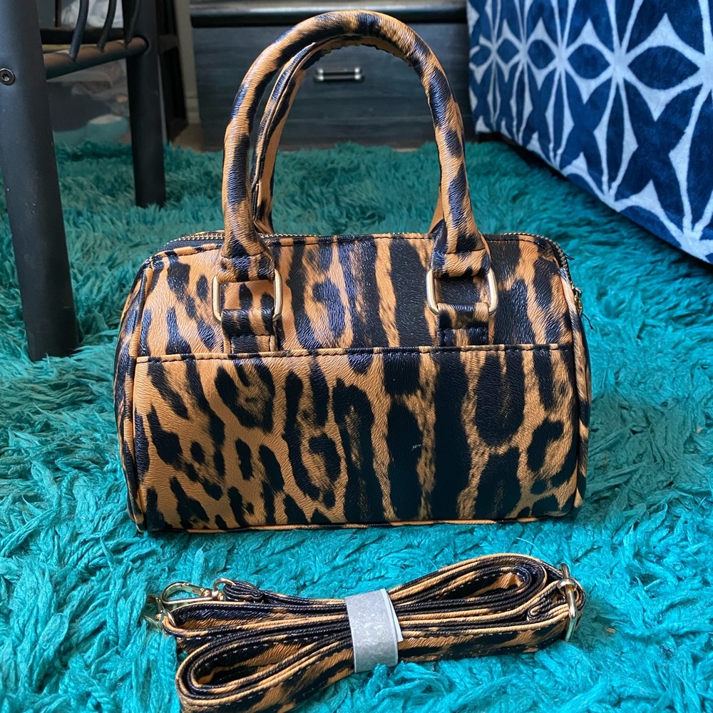 Animal Print Bowler Bag 🐅